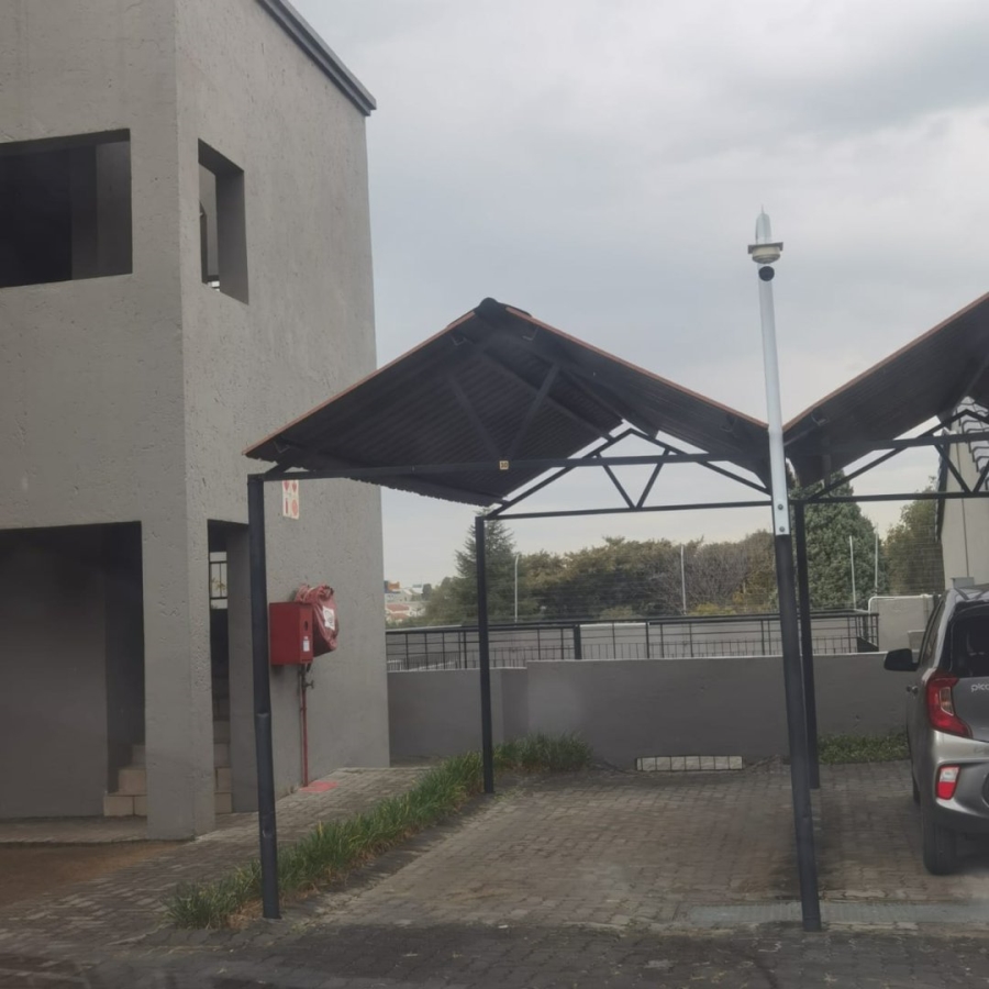 2 Bedroom Property for Sale in Noordwyk Gauteng