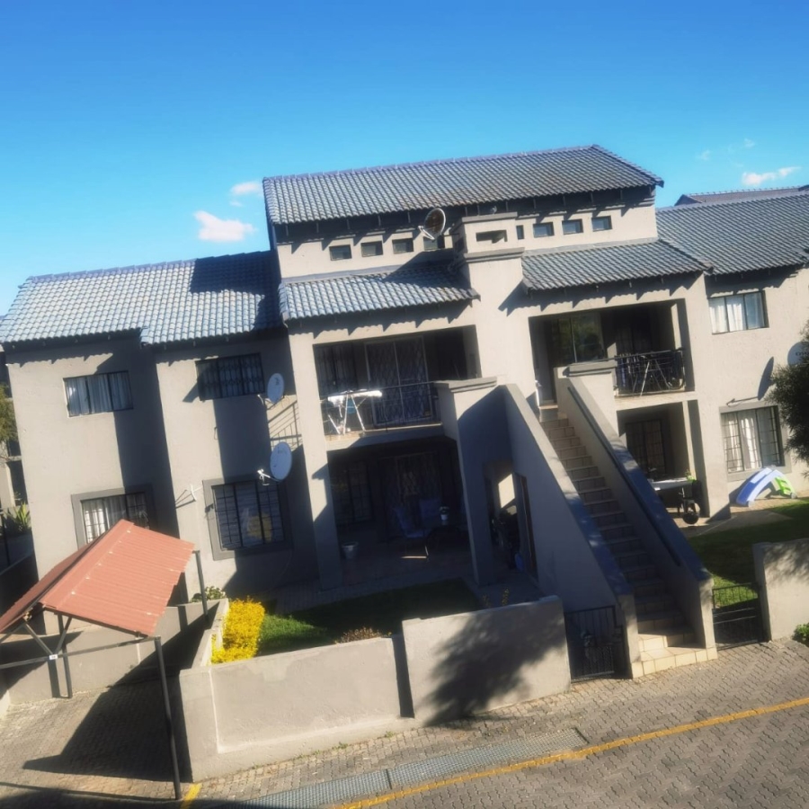 2 Bedroom Property for Sale in Noordwyk Gauteng