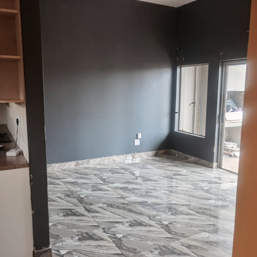 2 Bedroom Property for Sale in Noordwyk Gauteng