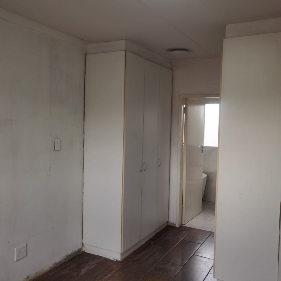 2 Bedroom Property for Sale in Noordwyk Gauteng