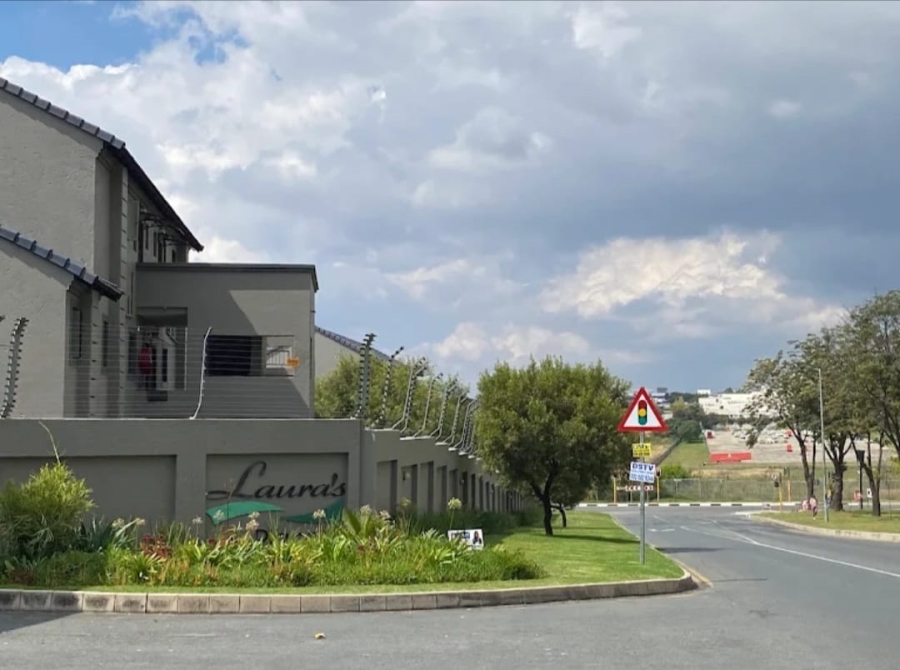 2 Bedroom Property for Sale in Noordwyk Gauteng