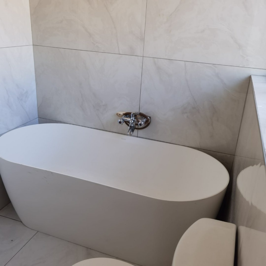2 Bedroom Property for Sale in Noordwyk Gauteng