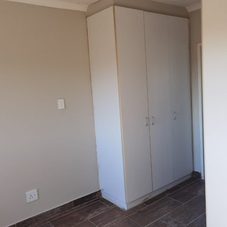2 Bedroom Property for Sale in Noordwyk Gauteng