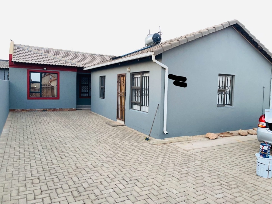 2 Bedroom Property for Sale in Protea Glen Gauteng