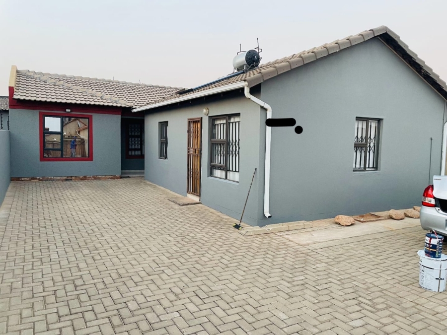 2 Bedroom Property for Sale in Protea Glen Gauteng