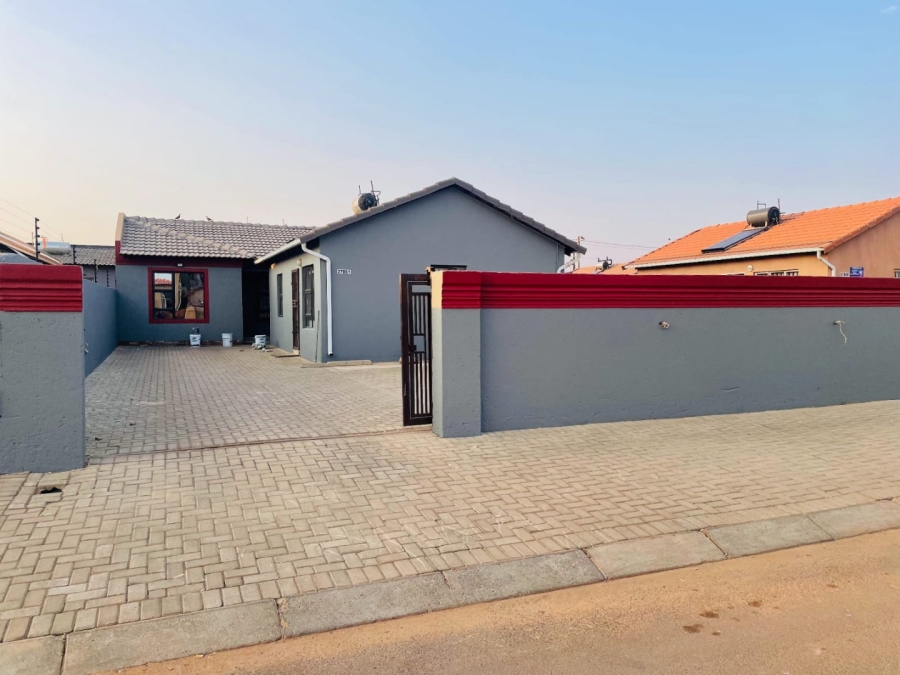 2 Bedroom Property for Sale in Protea Glen Gauteng