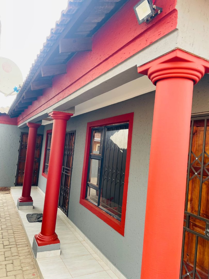 2 Bedroom Property for Sale in Protea Glen Gauteng