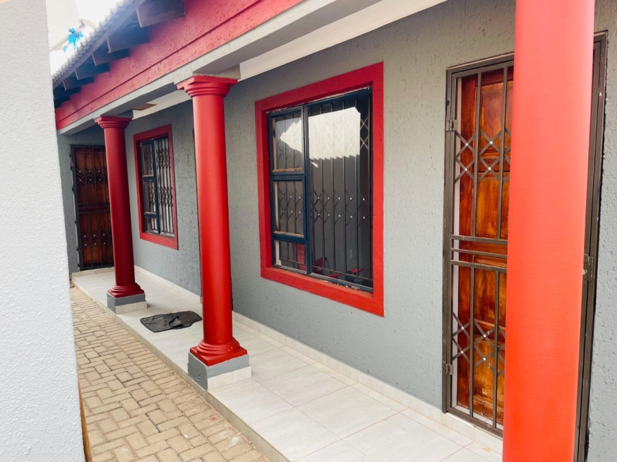 2 Bedroom Property for Sale in Protea Glen Gauteng