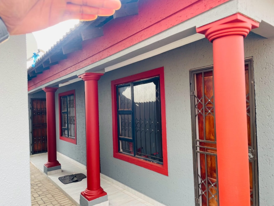 2 Bedroom Property for Sale in Protea Glen Gauteng