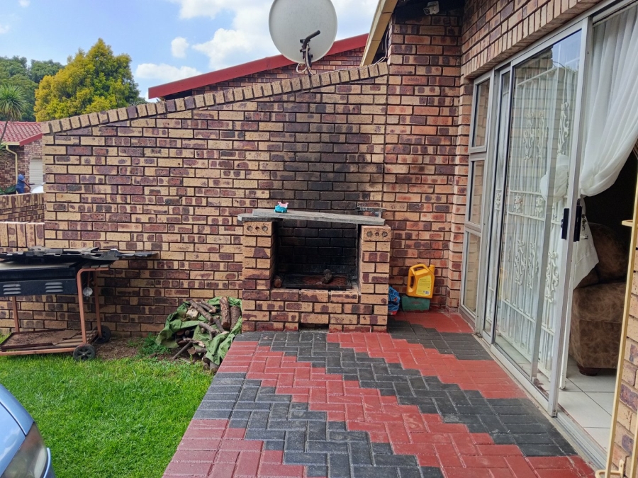 3 Bedroom Property for Sale in Benoni West Gauteng