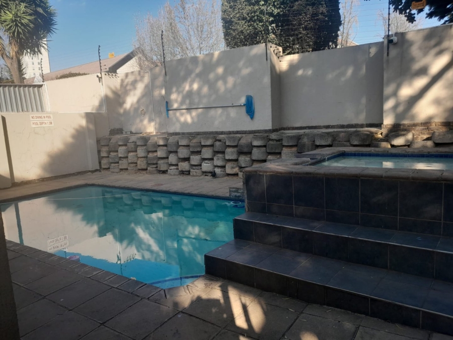 2 Bedroom Property for Sale in Bedford Gardens Gauteng