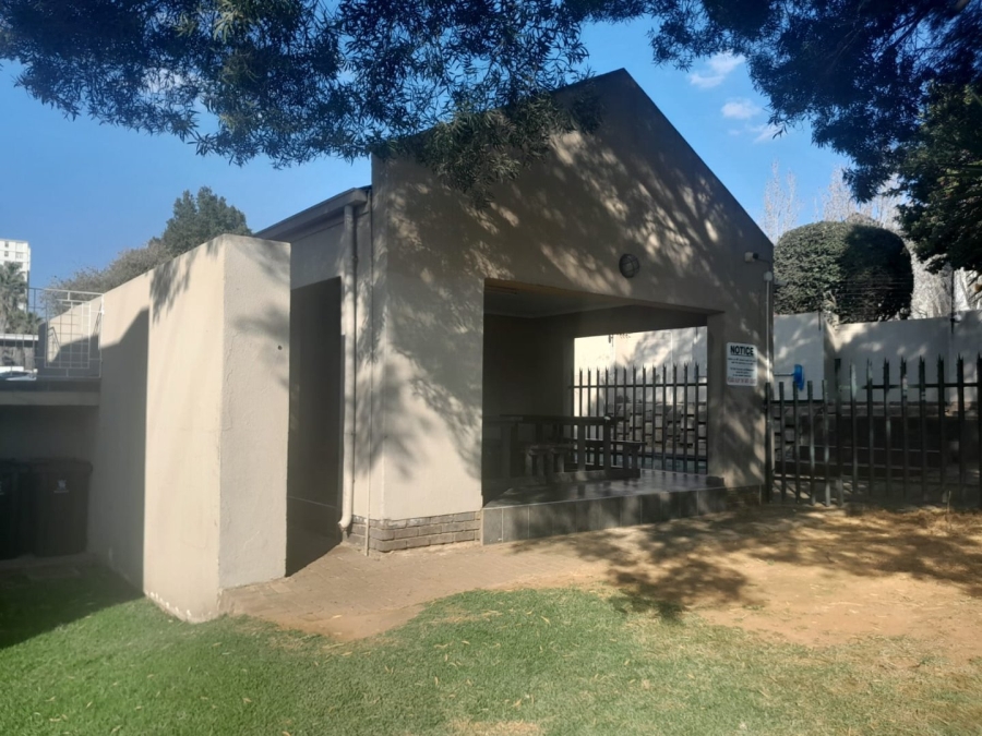 2 Bedroom Property for Sale in Bedford Gardens Gauteng