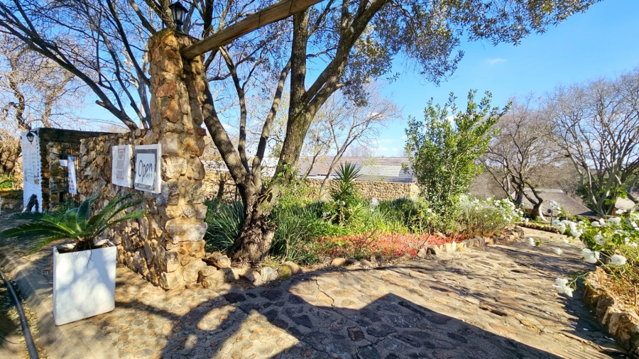  Bedroom Property for Sale in Vaaloewer Gauteng