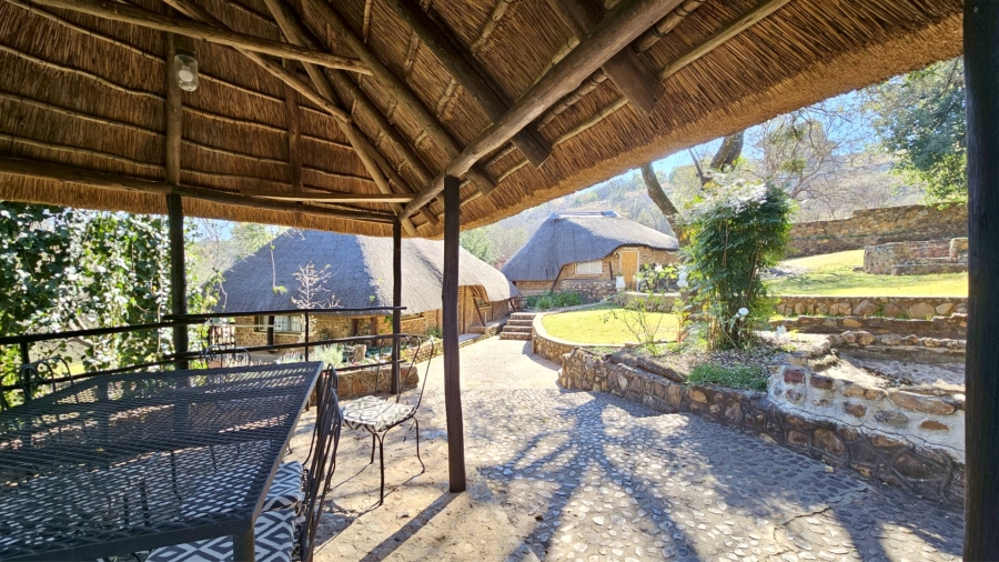  Bedroom Property for Sale in Vaaloewer Gauteng