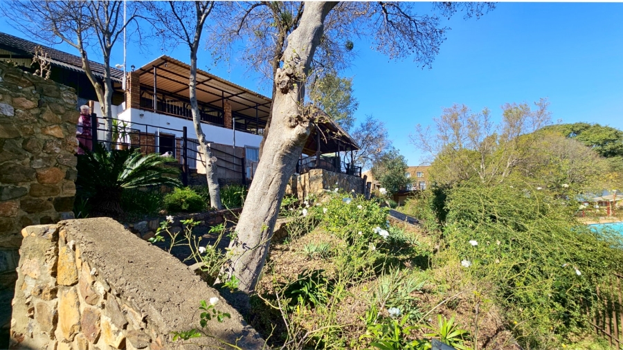  Bedroom Property for Sale in Vaaloewer Gauteng