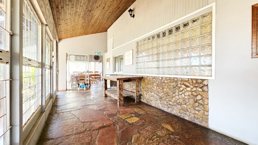  Bedroom Property for Sale in Vaaloewer Gauteng