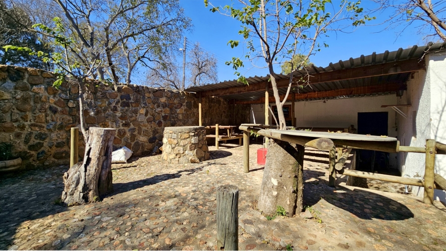  Bedroom Property for Sale in Vaaloewer Gauteng