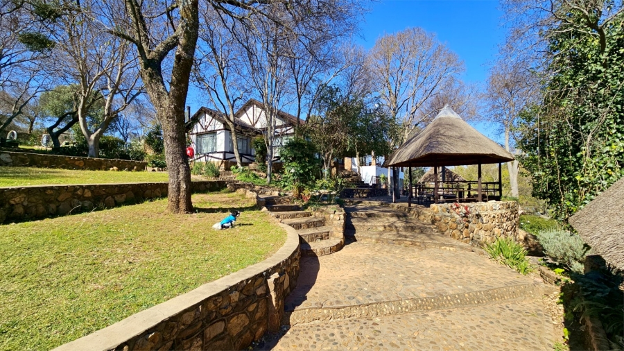  Bedroom Property for Sale in Vaaloewer Gauteng
