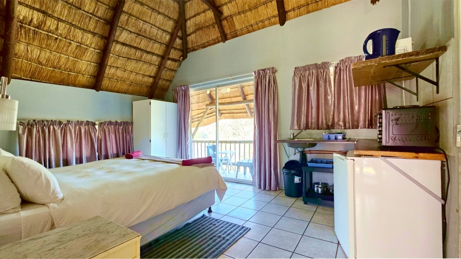  Bedroom Property for Sale in Vaaloewer Gauteng