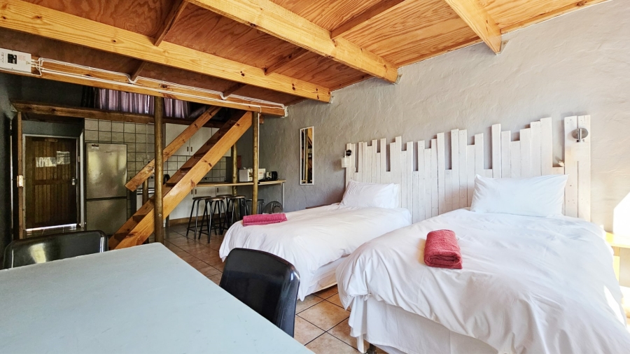  Bedroom Property for Sale in Vaaloewer Gauteng