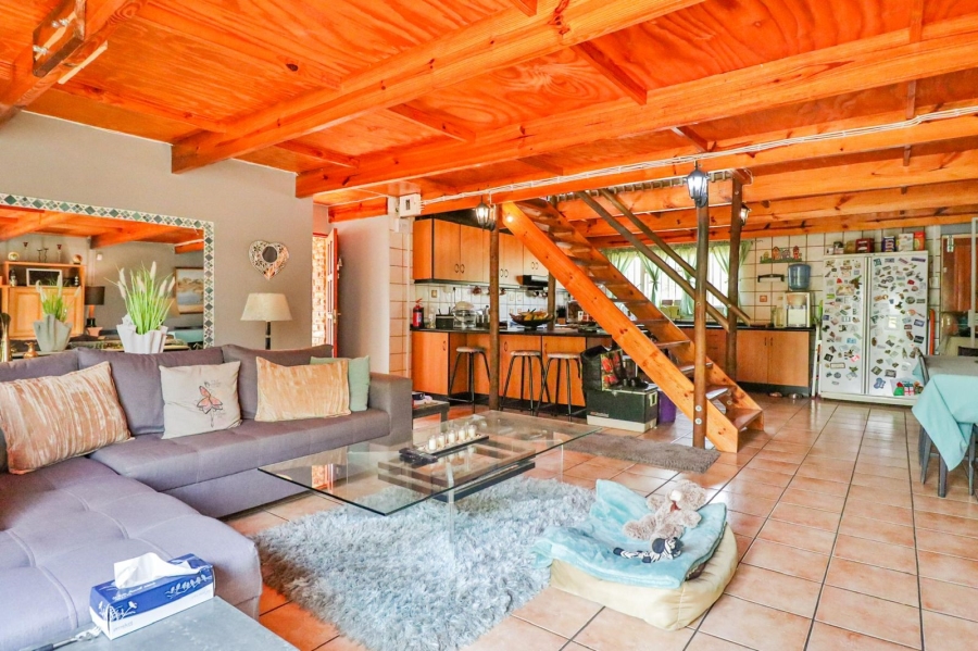  Bedroom Property for Sale in Vaaloewer Gauteng