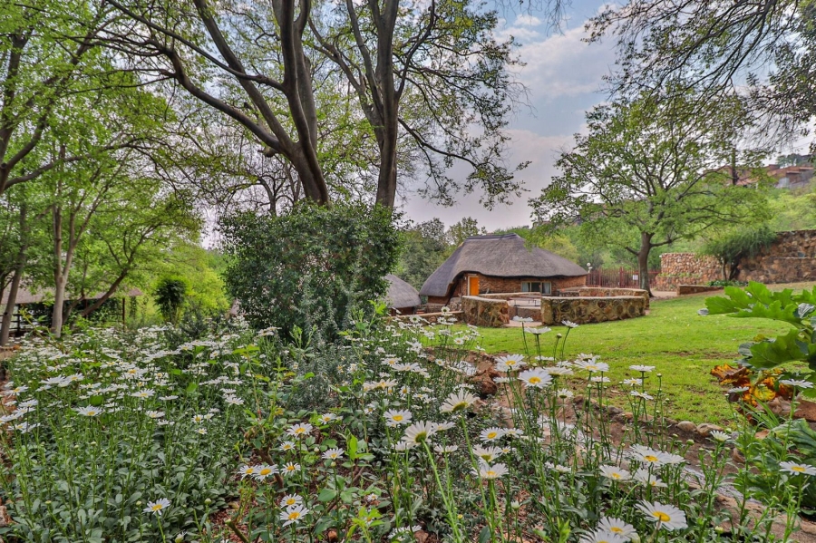 Bedroom Property for Sale in Vaaloewer Gauteng