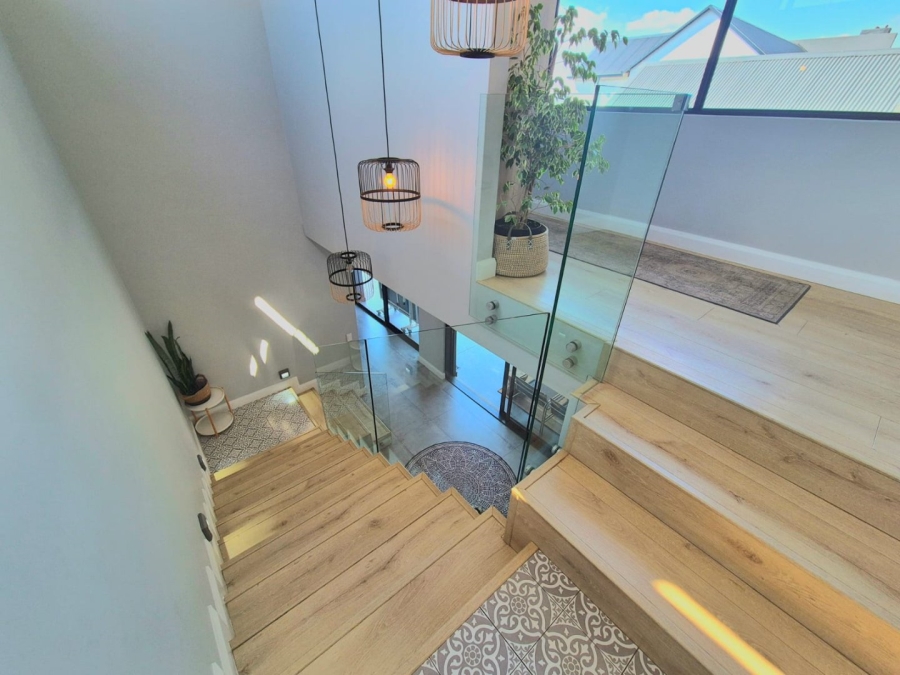 5 Bedroom Property for Sale in Midstream Heights Gauteng