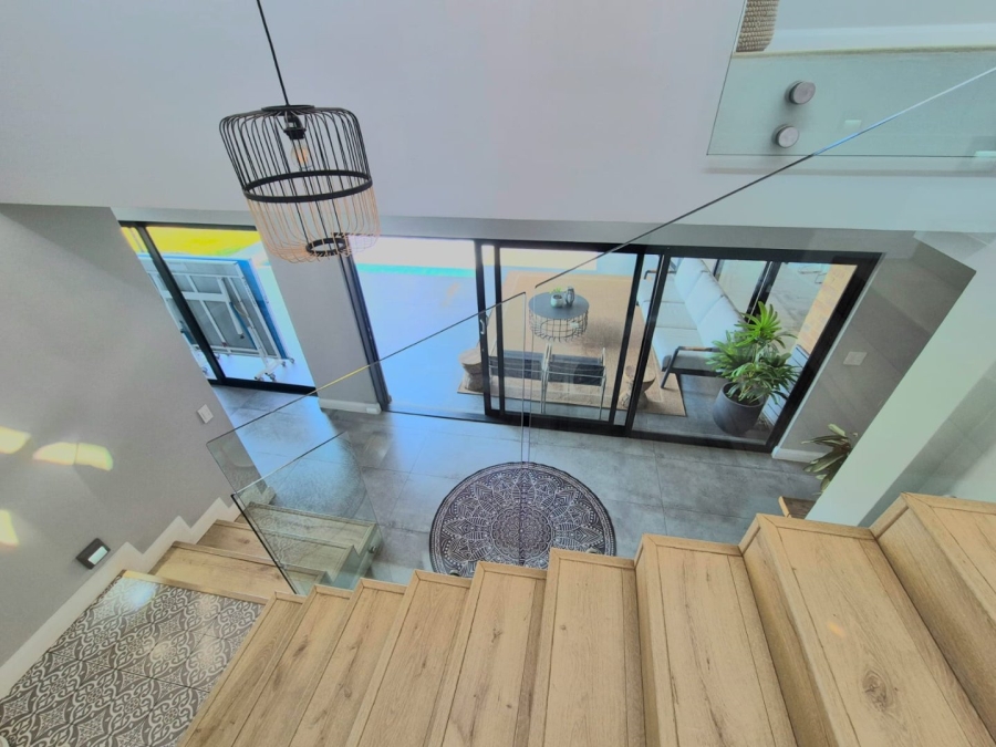 5 Bedroom Property for Sale in Midstream Heights Gauteng