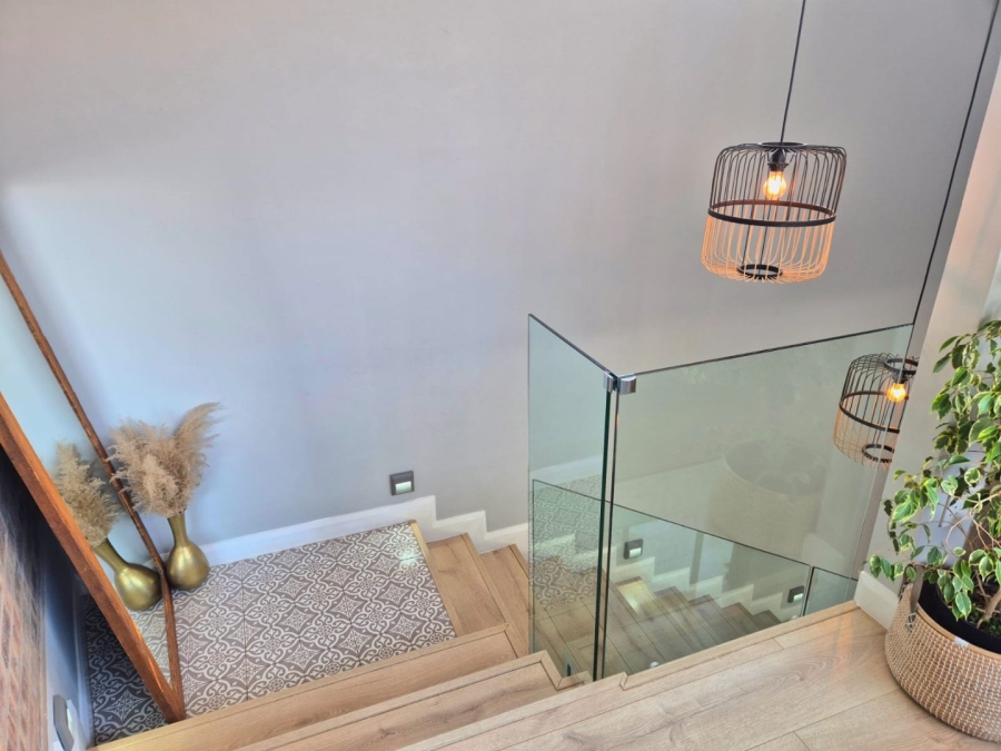 5 Bedroom Property for Sale in Midstream Heights Gauteng