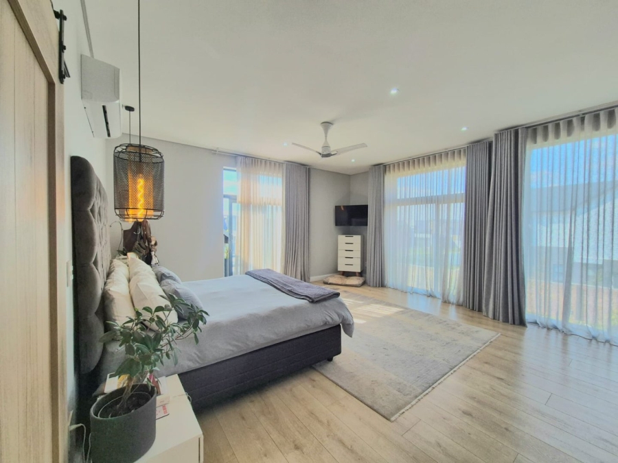 5 Bedroom Property for Sale in Midstream Heights Gauteng