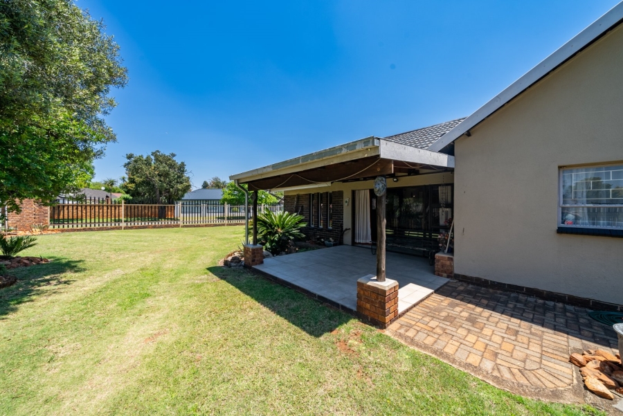3 Bedroom Property for Sale in Parkrand Gauteng