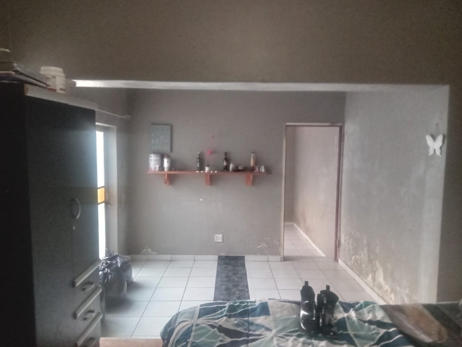 7 Bedroom Property for Sale in Danville Gauteng