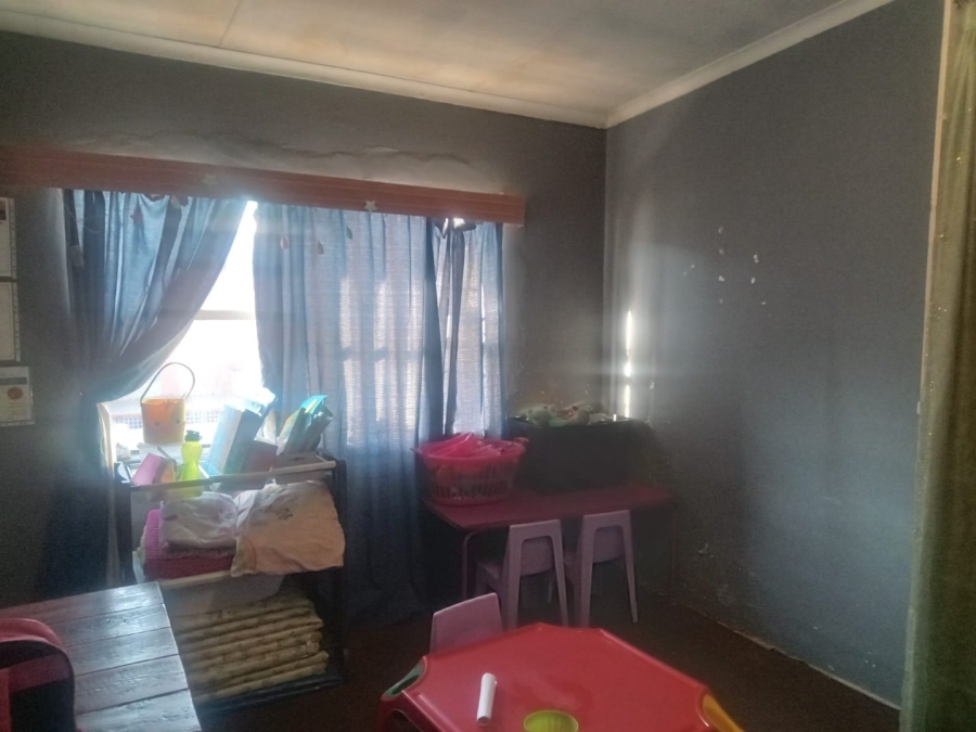 7 Bedroom Property for Sale in Danville Gauteng