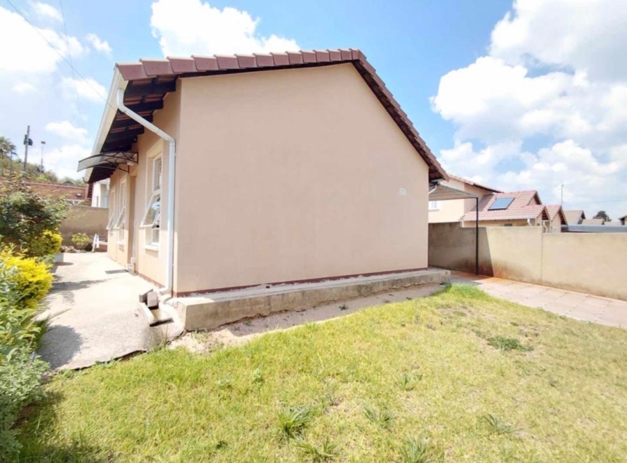 3 Bedroom Property for Sale in Witpoortjie Gauteng