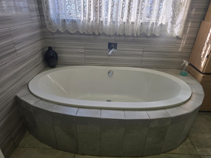3 Bedroom Property for Sale in Plantation Gauteng