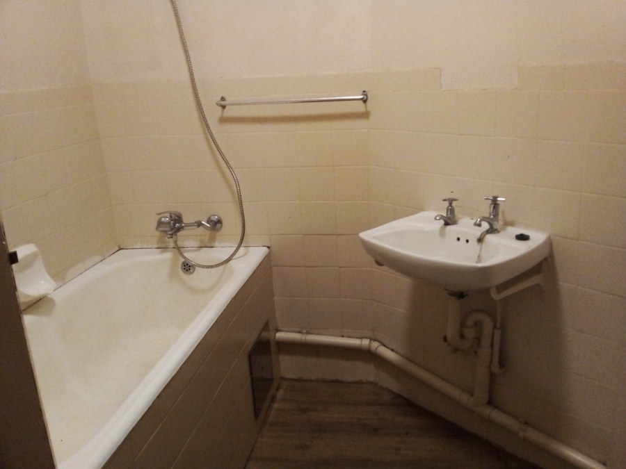 To Let 2 Bedroom Property for Rent in Eldoraigne Gauteng
