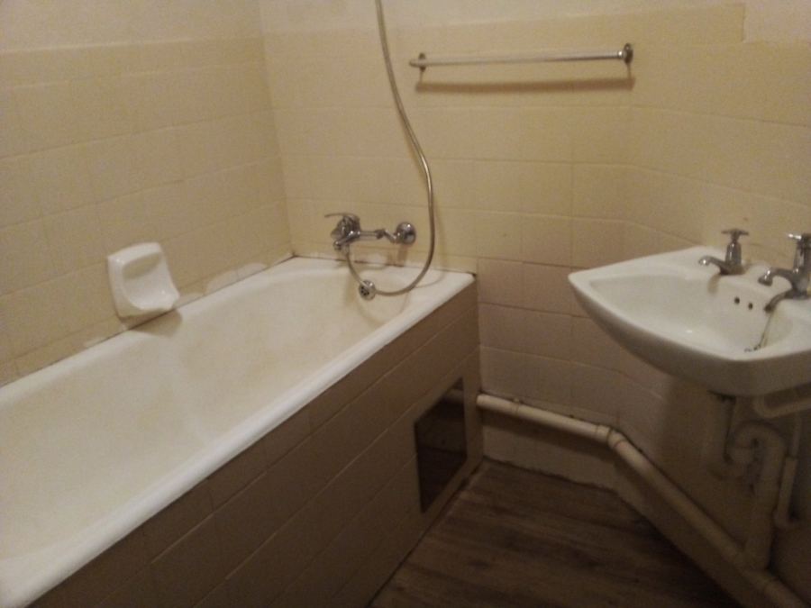 To Let 2 Bedroom Property for Rent in Eldoraigne Gauteng