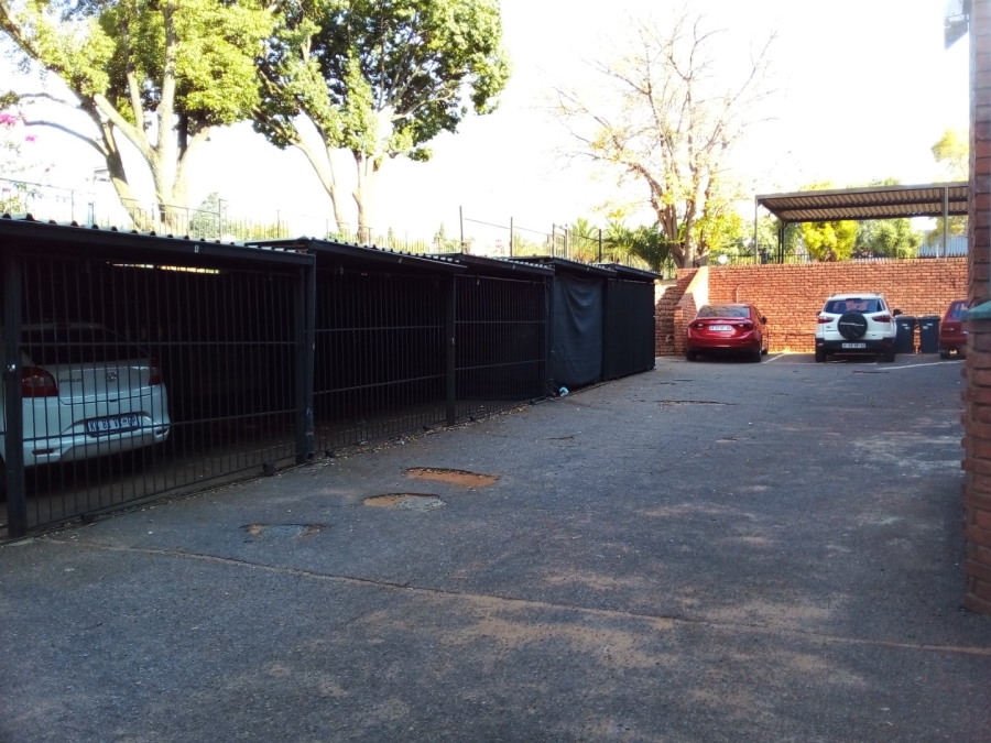 To Let 2 Bedroom Property for Rent in Eldoraigne Gauteng