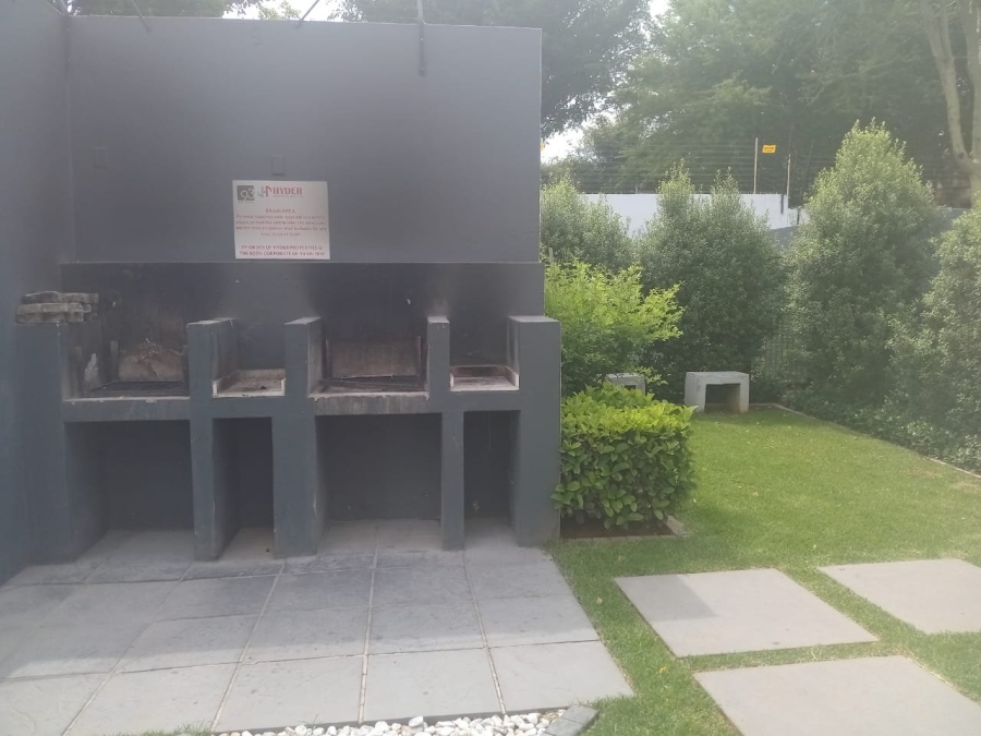 2 Bedroom Property for Sale in Carlswald Gauteng