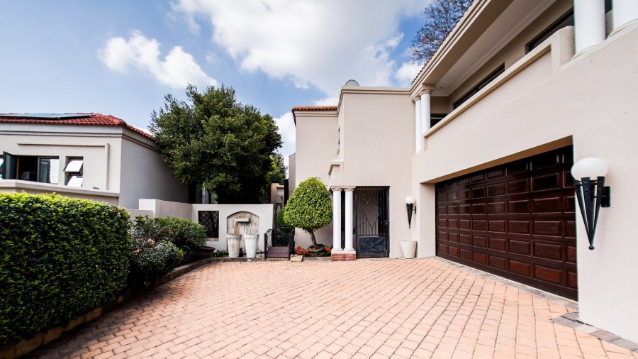 4 Bedroom Property for Sale in Bryanston Gauteng