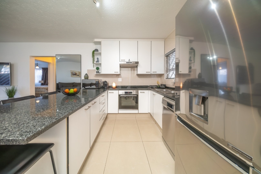  Bedroom Property for Sale in Wannenburghoogte Gauteng