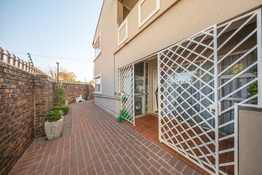  Bedroom Property for Sale in Wannenburghoogte Gauteng