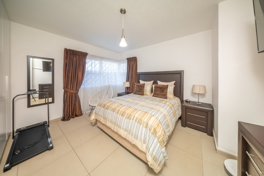  Bedroom Property for Sale in Wannenburghoogte Gauteng