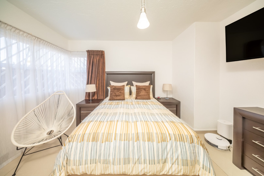  Bedroom Property for Sale in Wannenburghoogte Gauteng