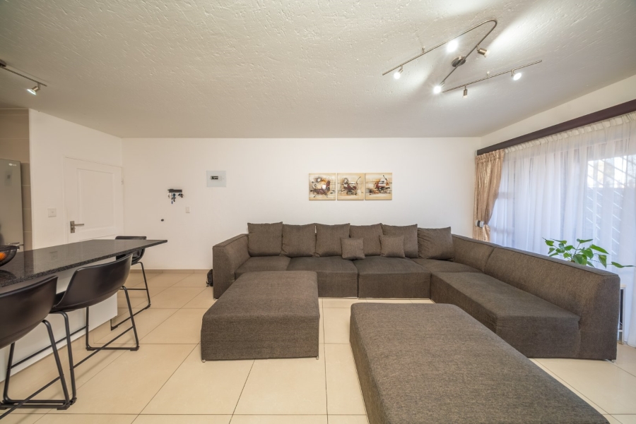  Bedroom Property for Sale in Wannenburghoogte Gauteng