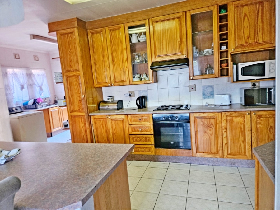 3 Bedroom Property for Sale in Birchleigh North Gauteng