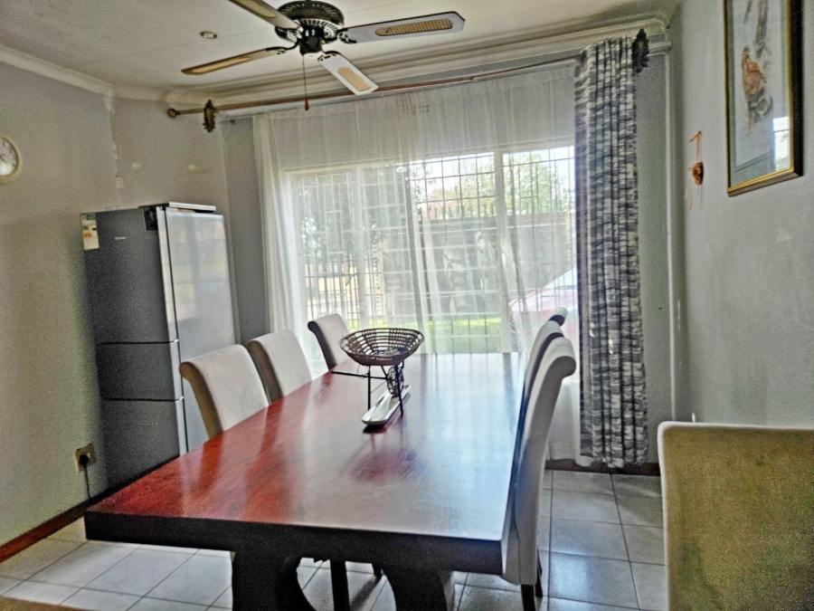 3 Bedroom Property for Sale in Birchleigh North Gauteng