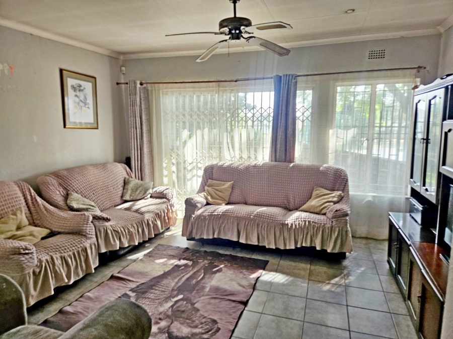 3 Bedroom Property for Sale in Birchleigh North Gauteng