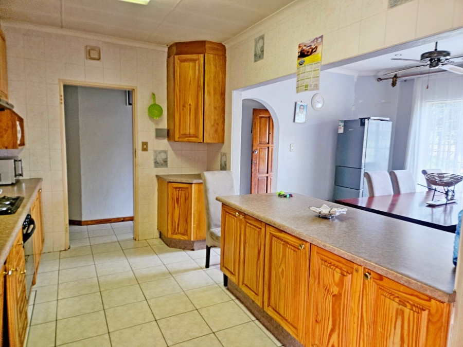 3 Bedroom Property for Sale in Birchleigh North Gauteng
