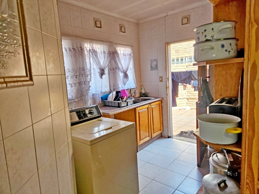 3 Bedroom Property for Sale in Birchleigh North Gauteng